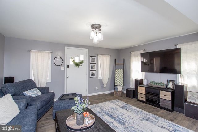 445 BLUE BELL RD, Williamstown, NJ 08094