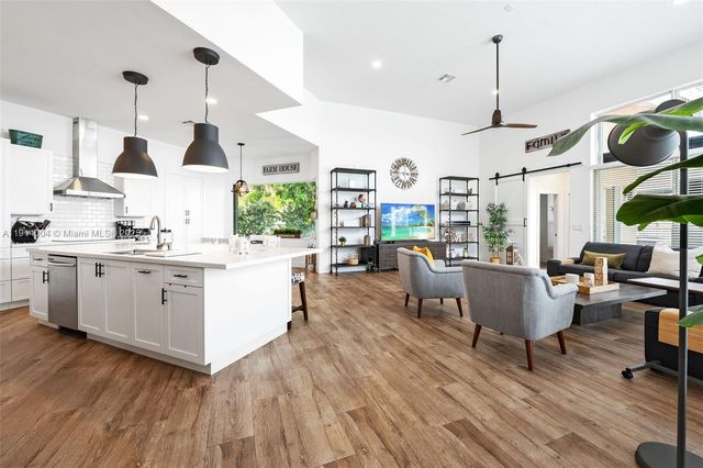 2934 Medinah, Weston, FL 33332