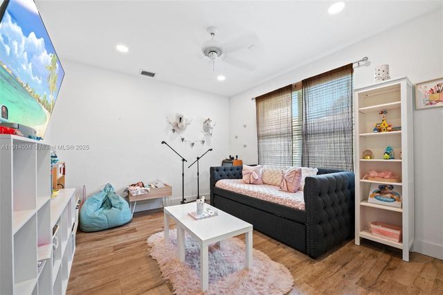 2934 Medinah, Weston, FL 33332