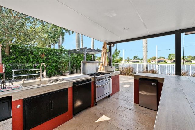 2934 Medinah, Weston, FL 33332