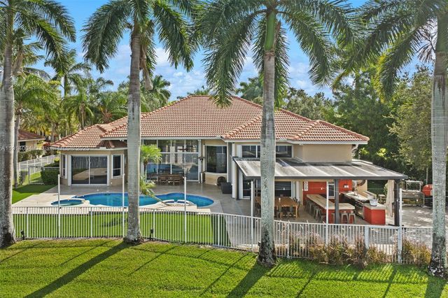 2934 Medinah, Weston, FL 33332