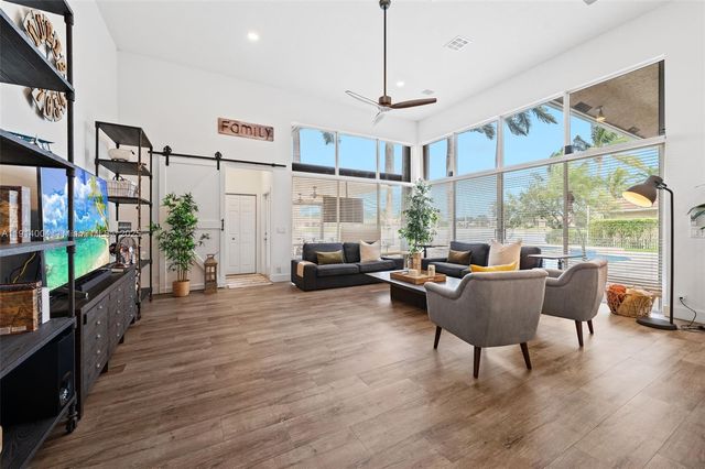 2934 Medinah, Weston, FL 33332