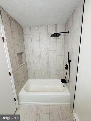 211 FAIR LN, Winchester, VA 22603