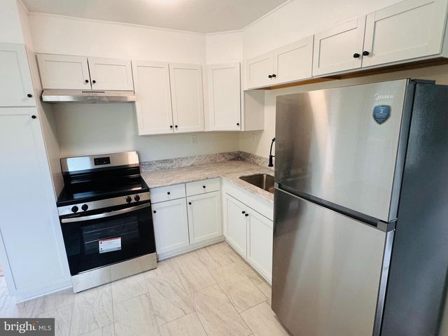 211 FAIR LN, Winchester, VA 22603