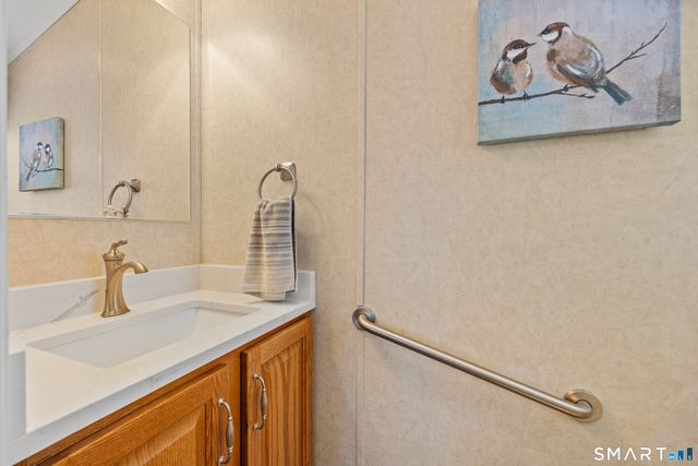 10 Meadow Road, Southington, CT 06489