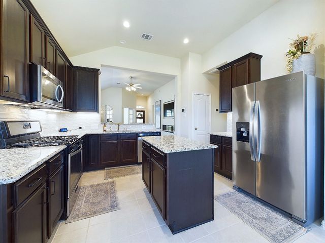 15427 Crathie Bend Drive, Humble, TX 77346