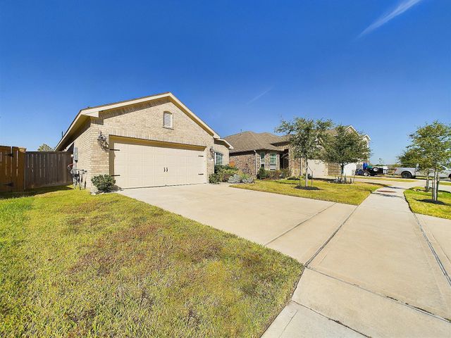 15427 Crathie Bend Drive, Humble, TX 77346