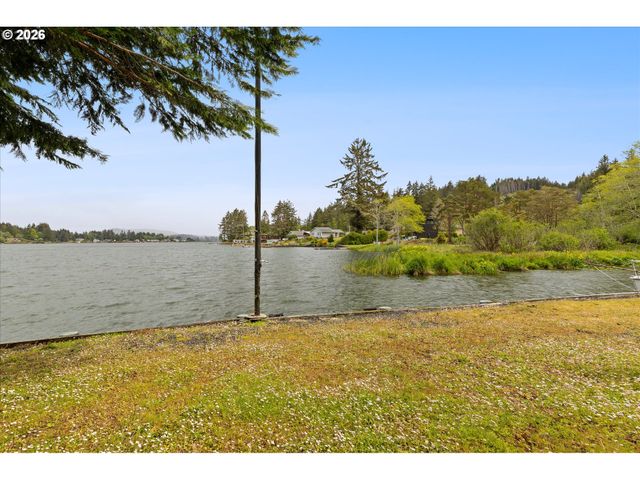 3621 Ne 10TH St, Otis, OR 97368