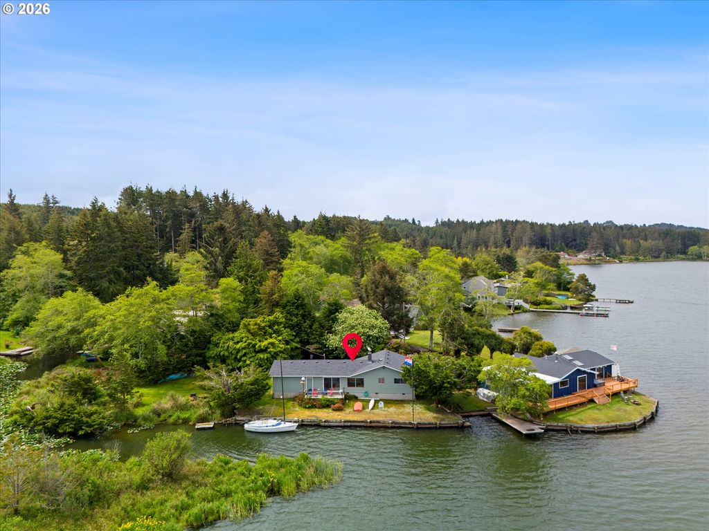 3621 Ne 10TH St, Otis, OR 97368