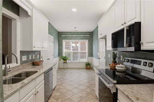 1332 Whitworth Court, Kernersville, NC 27284