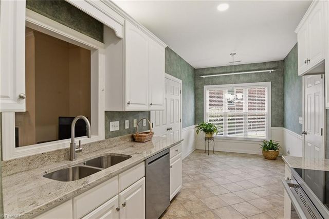 1332 Whitworth Court, Kernersville, NC 27284