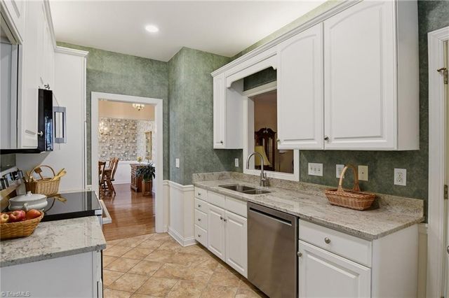 1332 Whitworth Court, Kernersville, NC 27284