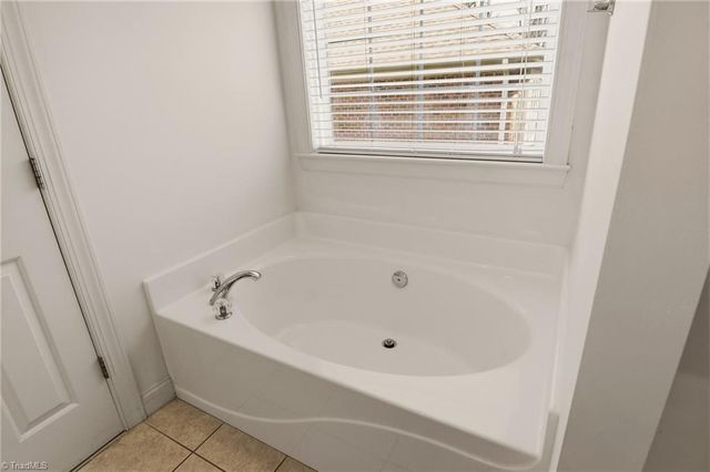 1332 Whitworth Court, Kernersville, NC 27284