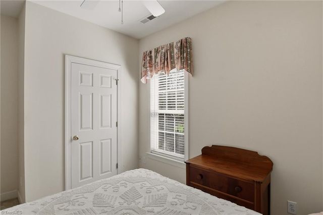 1332 Whitworth Court, Kernersville, NC 27284