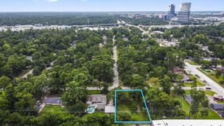 000 Maplewood Drive, Oak Ridge North, TX 77386