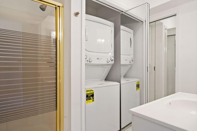 14216 Towers Lane, Eden Prairie, MN 55347