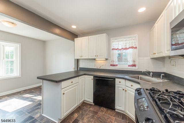 198 Norman Rd, Newark City, NJ 07106