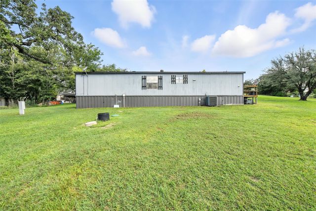 1933 Carter Road, Springtown, TX 76082