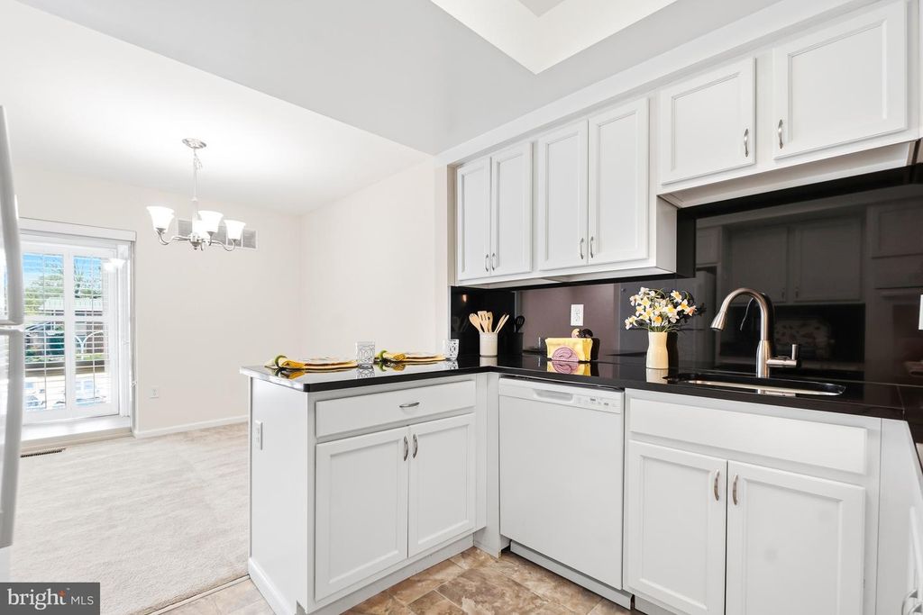 Image 11 of property listing at 3622 GLENEAGLES DR #9-2C, Silver Spring, MD 20906