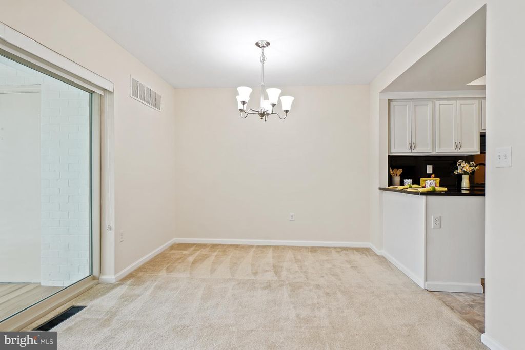 Image 14 of property listing at 3622 GLENEAGLES DR #9-2C, Silver Spring, MD 20906
