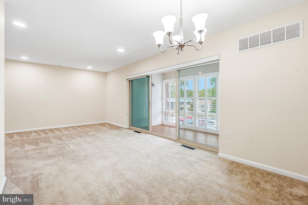 Image 15 of property listing at 3622 GLENEAGLES DR #9-2C, Silver Spring, MD 20906