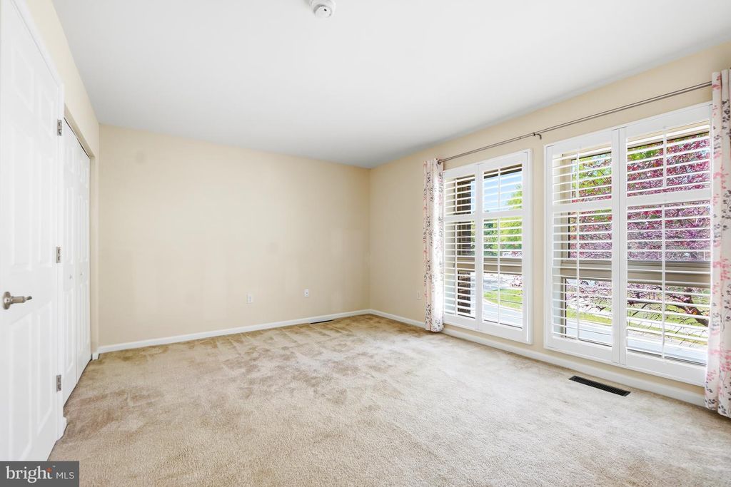 Image 24 of property listing at 3622 GLENEAGLES DR #9-2C, Silver Spring, MD 20906