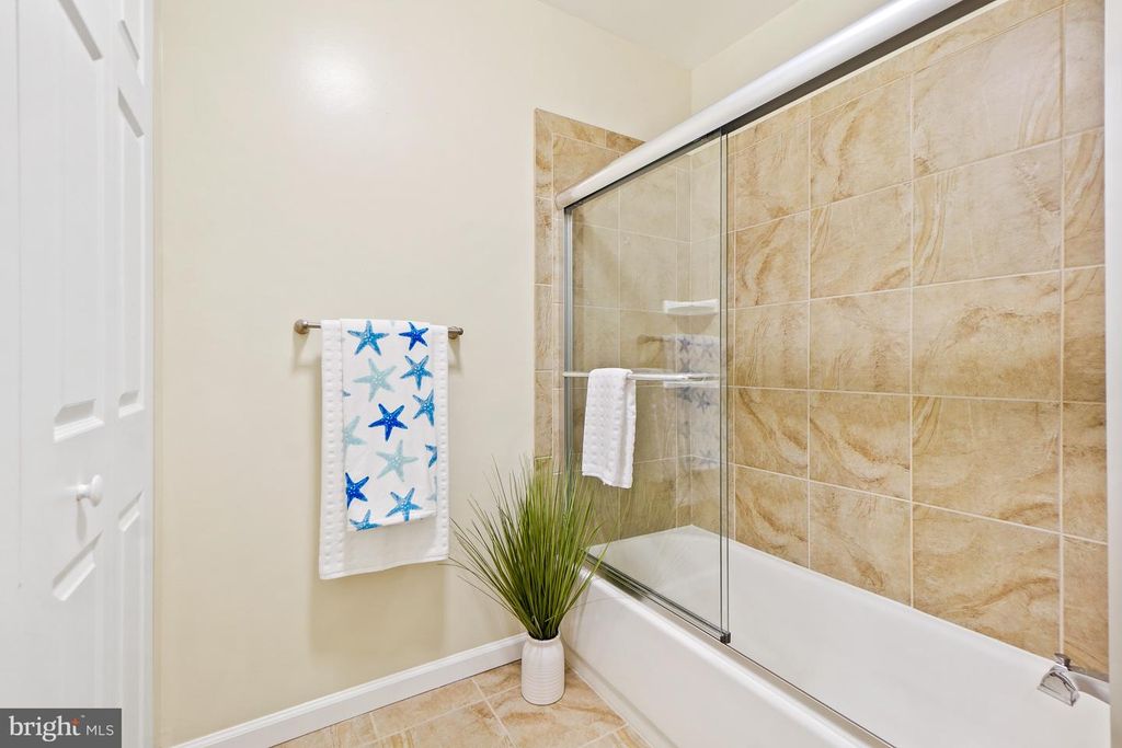 Image 29 of property listing at 3622 GLENEAGLES DR #9-2C, Silver Spring, MD 20906