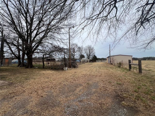 1655 E Fm 120, Denison, TX 75021