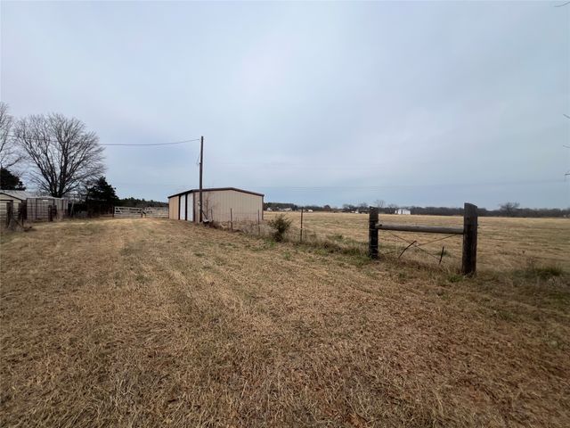 1655 E Fm 120, Denison, TX 75021