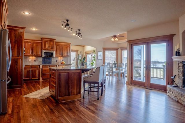 1824 N 700 Road, Baldwin City, KS 66006