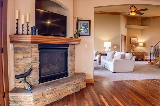 1824 N 700 Road, Baldwin City, KS 66006