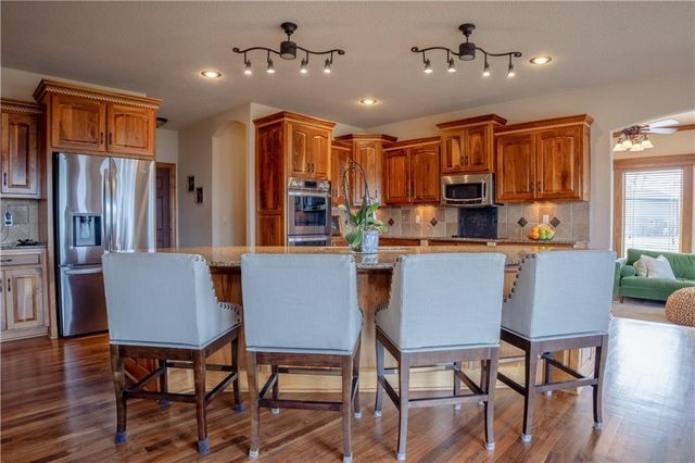 1824 N 700 Road, Baldwin City, KS 66006