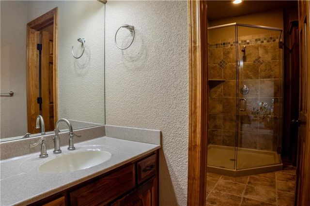 1824 N 700 Road, Baldwin City, KS 66006