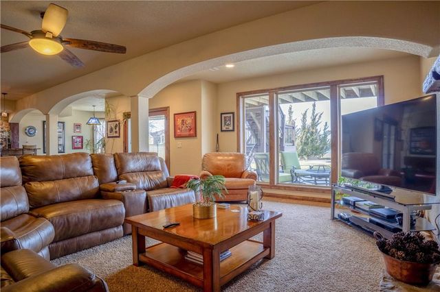 1824 N 700 Road, Baldwin City, KS 66006