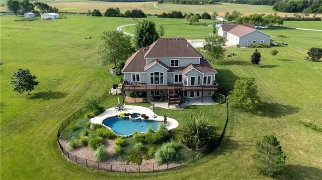 1824 N 700 Road, Baldwin City, KS 66006