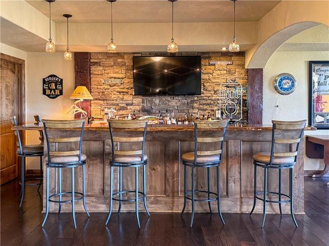 1824 N 700 Road, Baldwin City, KS 66006