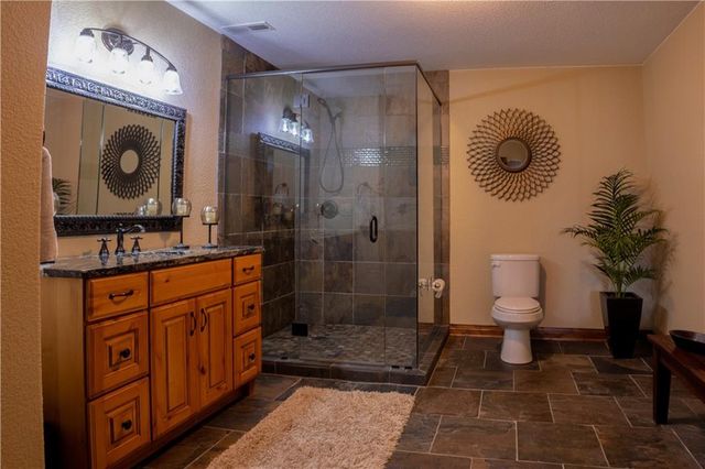 1824 N 700 Road, Baldwin City, KS 66006