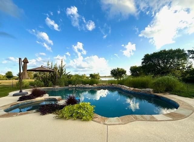 1824 N 700 Road, Baldwin City, KS 66006