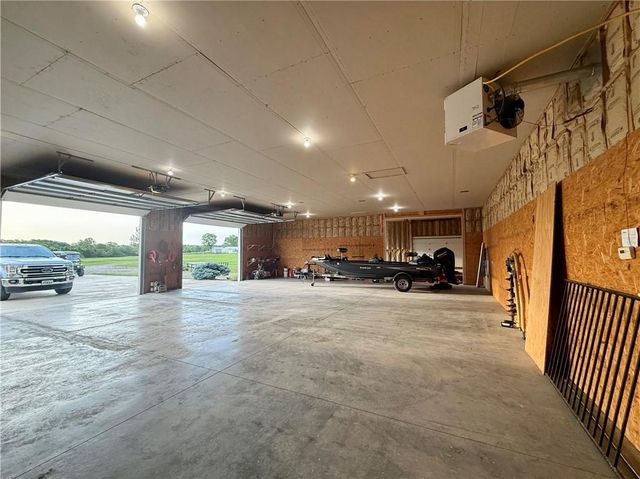 1824 N 700 Road, Baldwin City, KS 66006