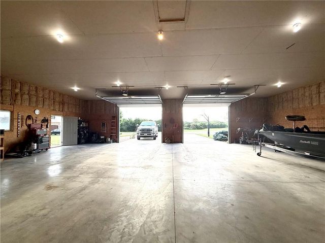 1824 N 700 Road, Baldwin City, KS 66006