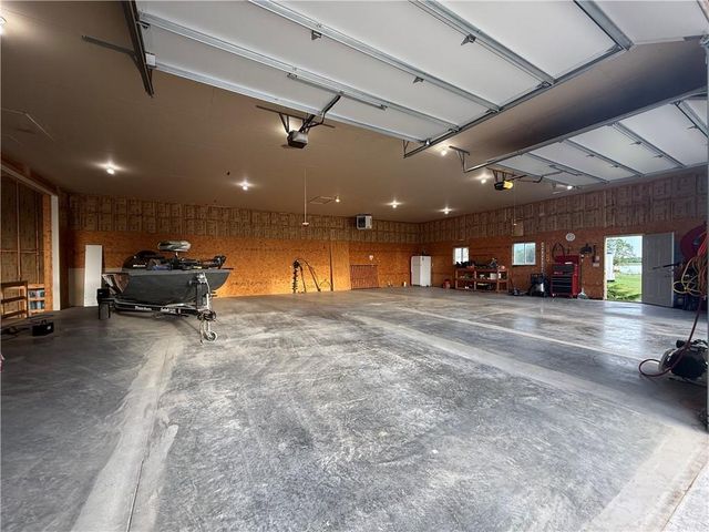 1824 N 700 Road, Baldwin City, KS 66006