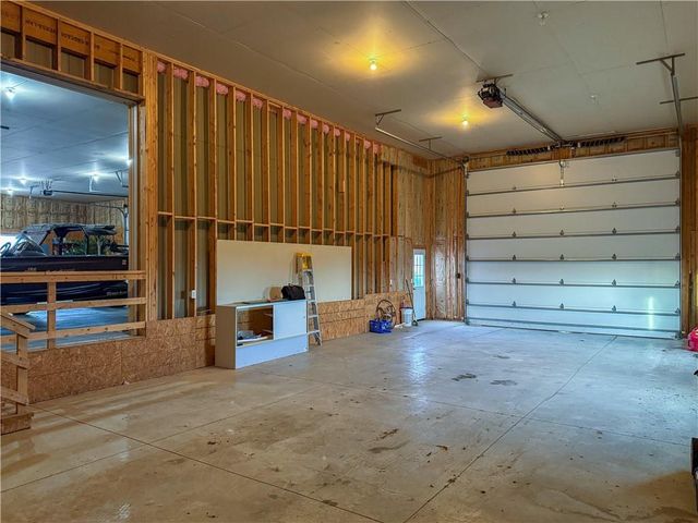 1824 N 700 Road, Baldwin City, KS 66006