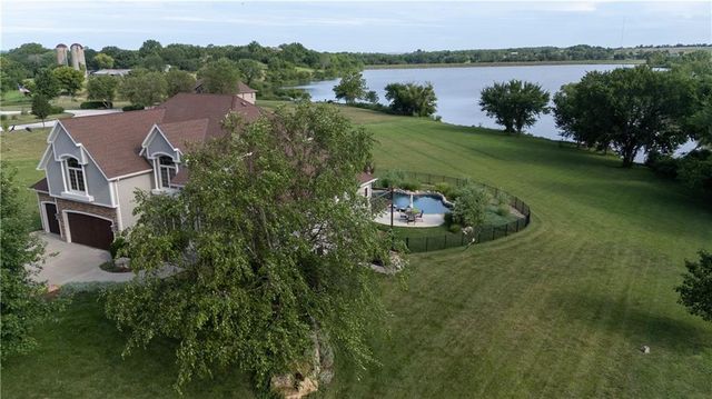 1824 N 700 Road, Baldwin City, KS 66006