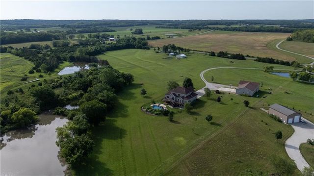 1824 N 700 Road, Baldwin City, KS 66006