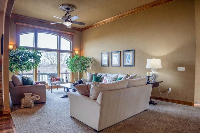 1824 N 700 Road, Baldwin City, KS 66006