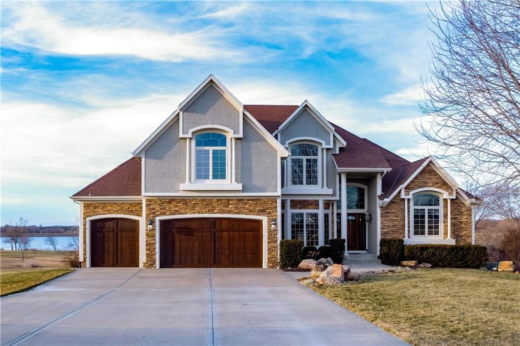 1824 N 700 Road, Baldwin City, KS 66006