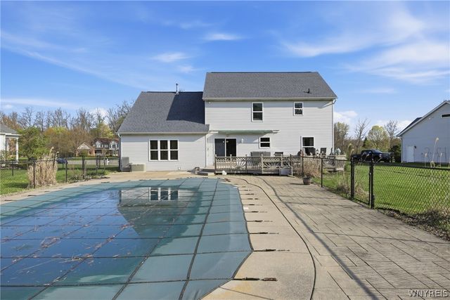 22 Ranch Trail Court, Orchard Park, NY 14127