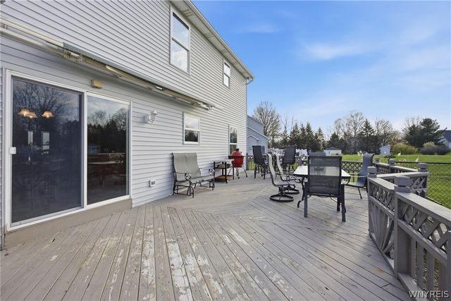 22 Ranch Trail Court, Orchard Park, NY 14127
