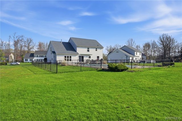 22 Ranch Trail Court, Orchard Park, NY 14127