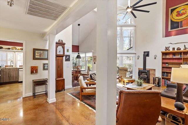 110 White Oak Way, Chapel Hill, NC 27514